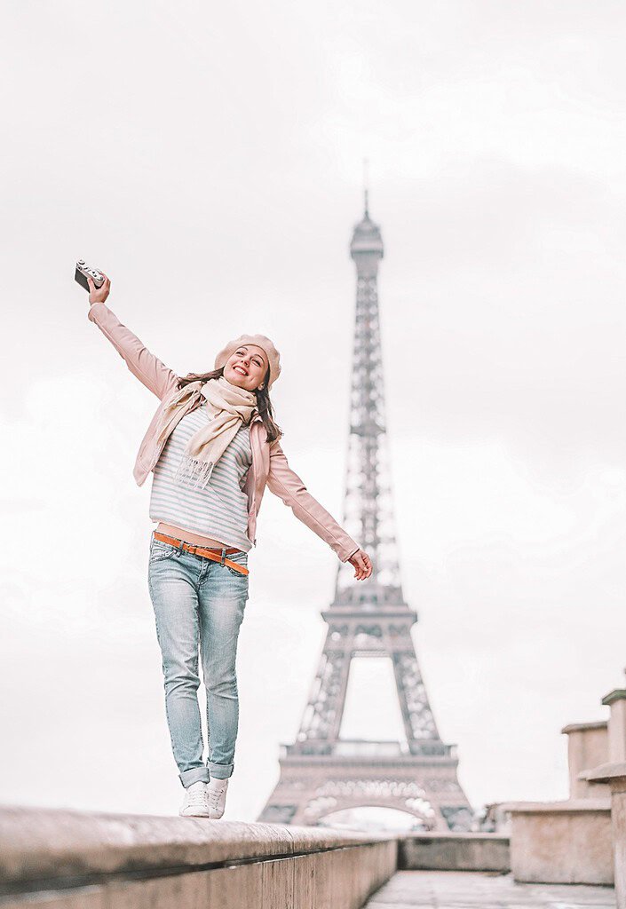 Solo Female Travelers - Paris - Best Places in Europe