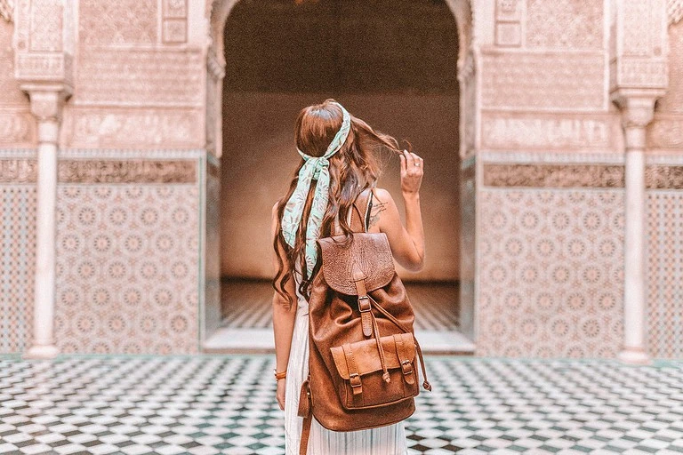 Group Travel vs Solo Travel